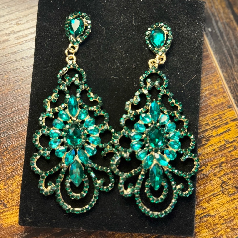 Elegant Green Crystal Drop Earrings